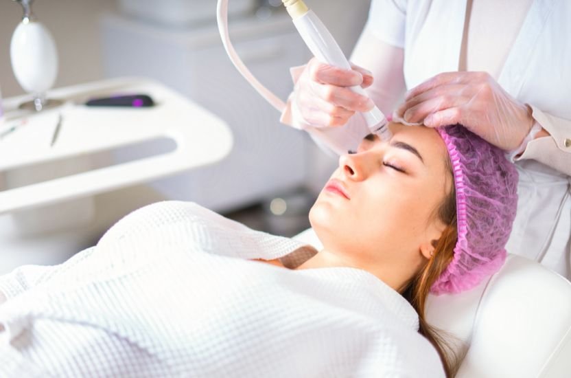 How Calgary’s Climate Affects Your HydraFacial Schedule